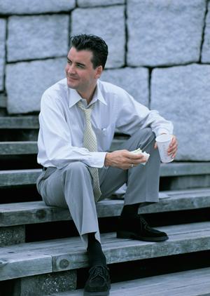 パワーストーンブレスレットを丁寧に制作